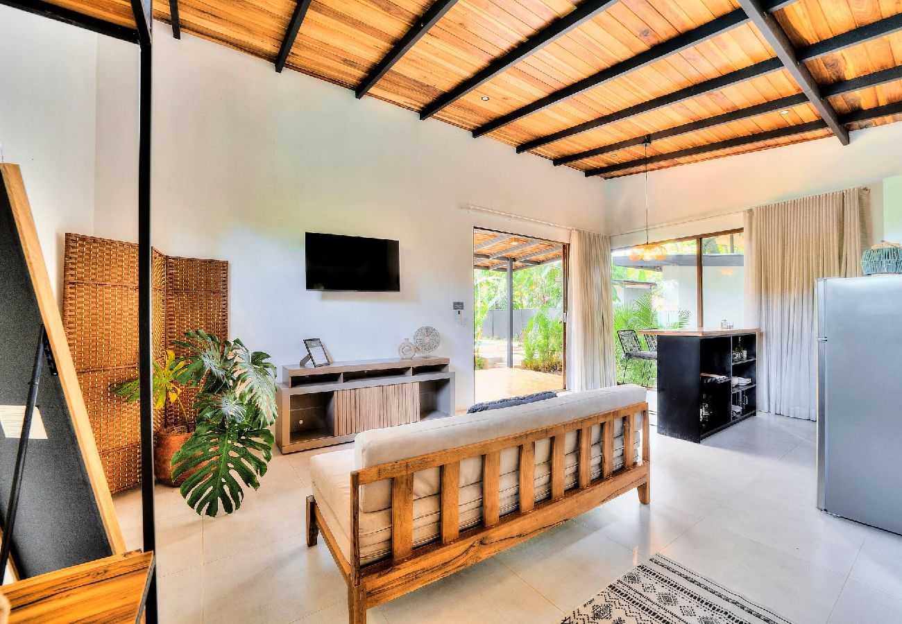 Villa in Puerto Viejo - Thyme Villa · Private Studio for Adults + Pool