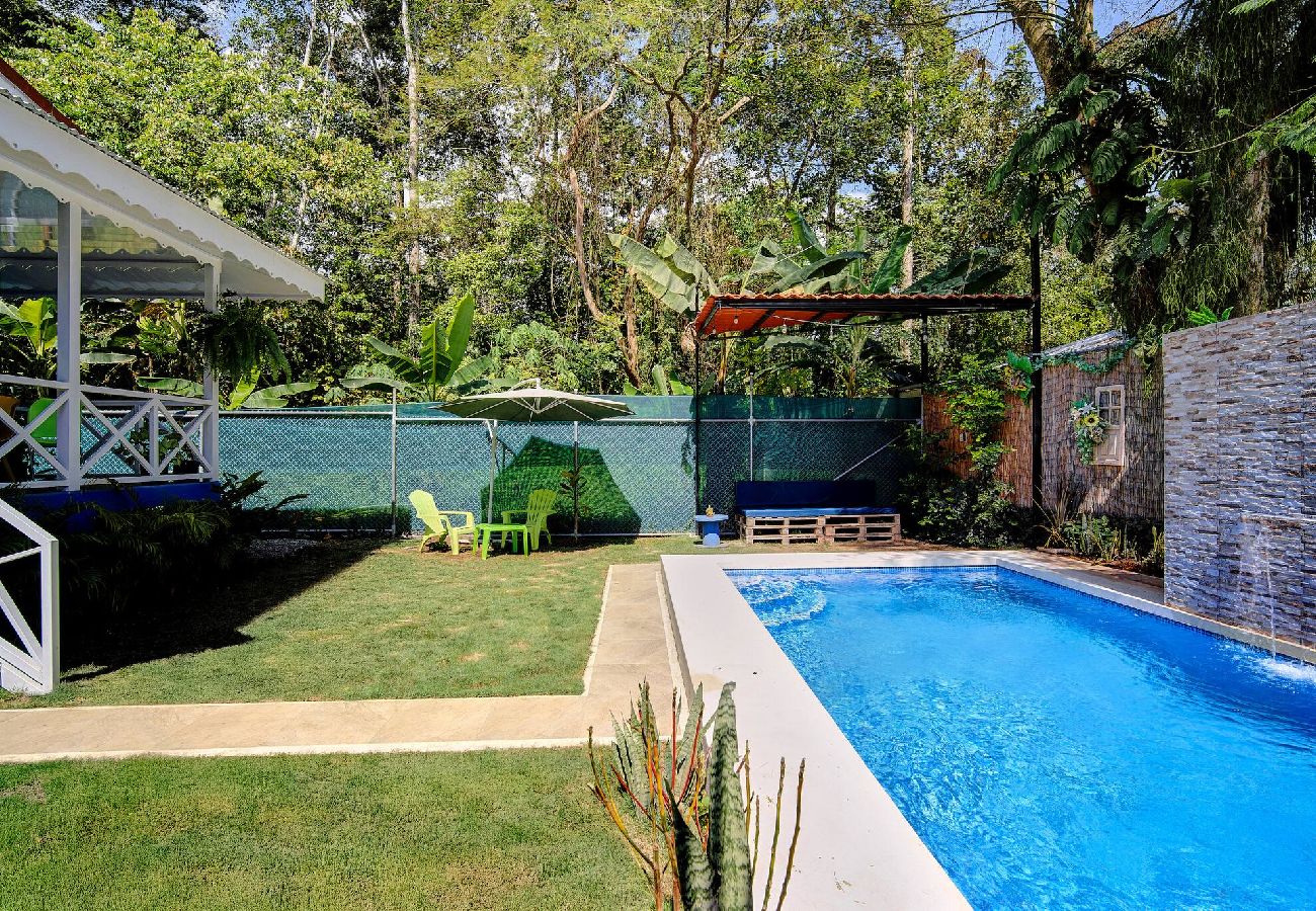 House in Puerto Viejo - Casa Caribe Azul · Pool & Caribbean Charm