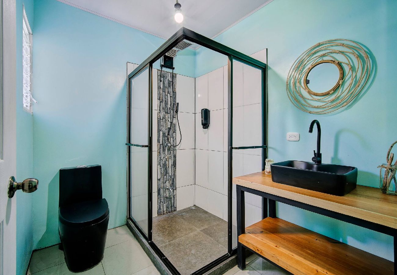 House in Puerto Viejo - Casa Caribe Azul · Pool & Caribbean Charm