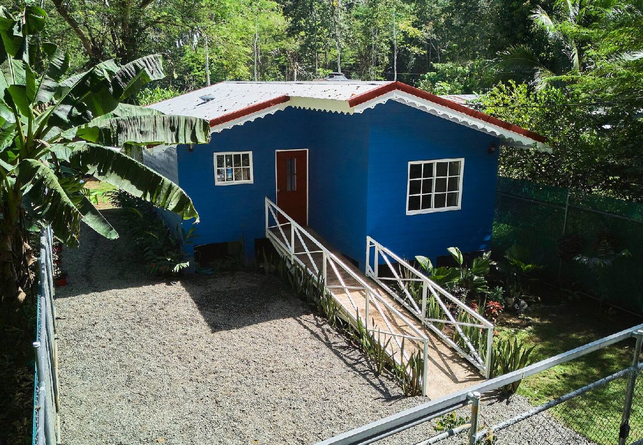 House in Puerto Viejo - Casa Caribe Azul · Pool & Caribbean Charm