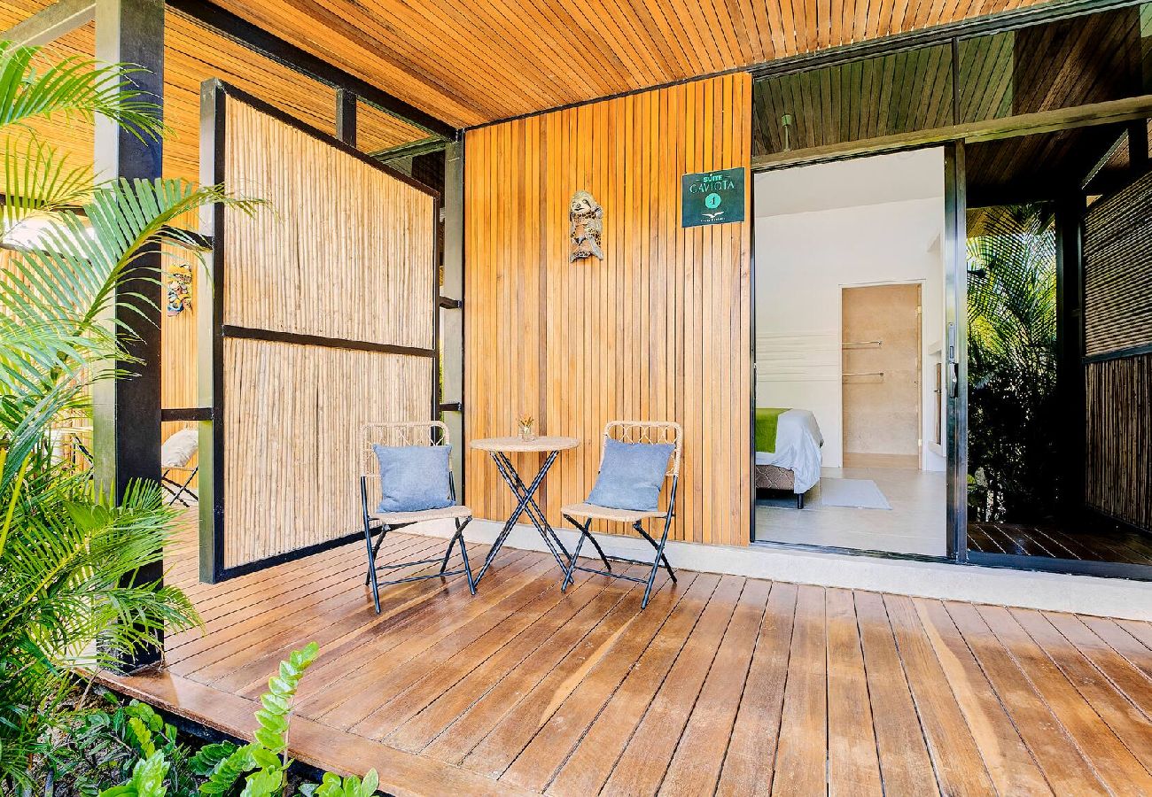 Apartment in Puerto Viejo - Suite Gaviota 4 | Centric w/AC & king-size bed 