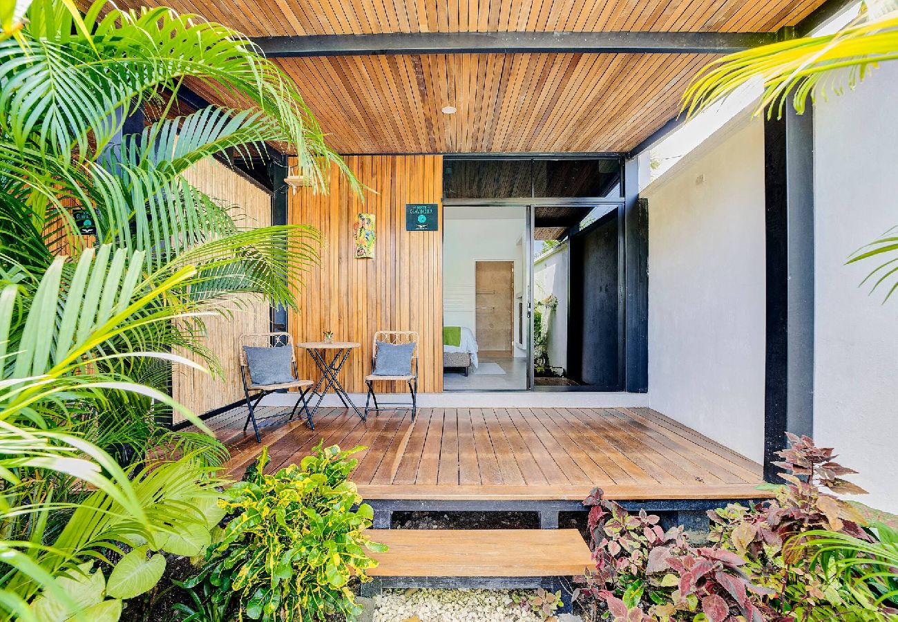 Apartment in Puerto Viejo - Suite Gaviota 5 | Centric w/AC & king-size bed 