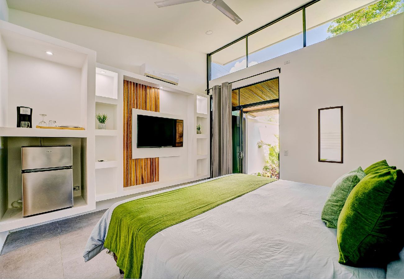 Apartment in Puerto Viejo - Suite Gaviota 5 | Centric w/AC & king-size bed 
