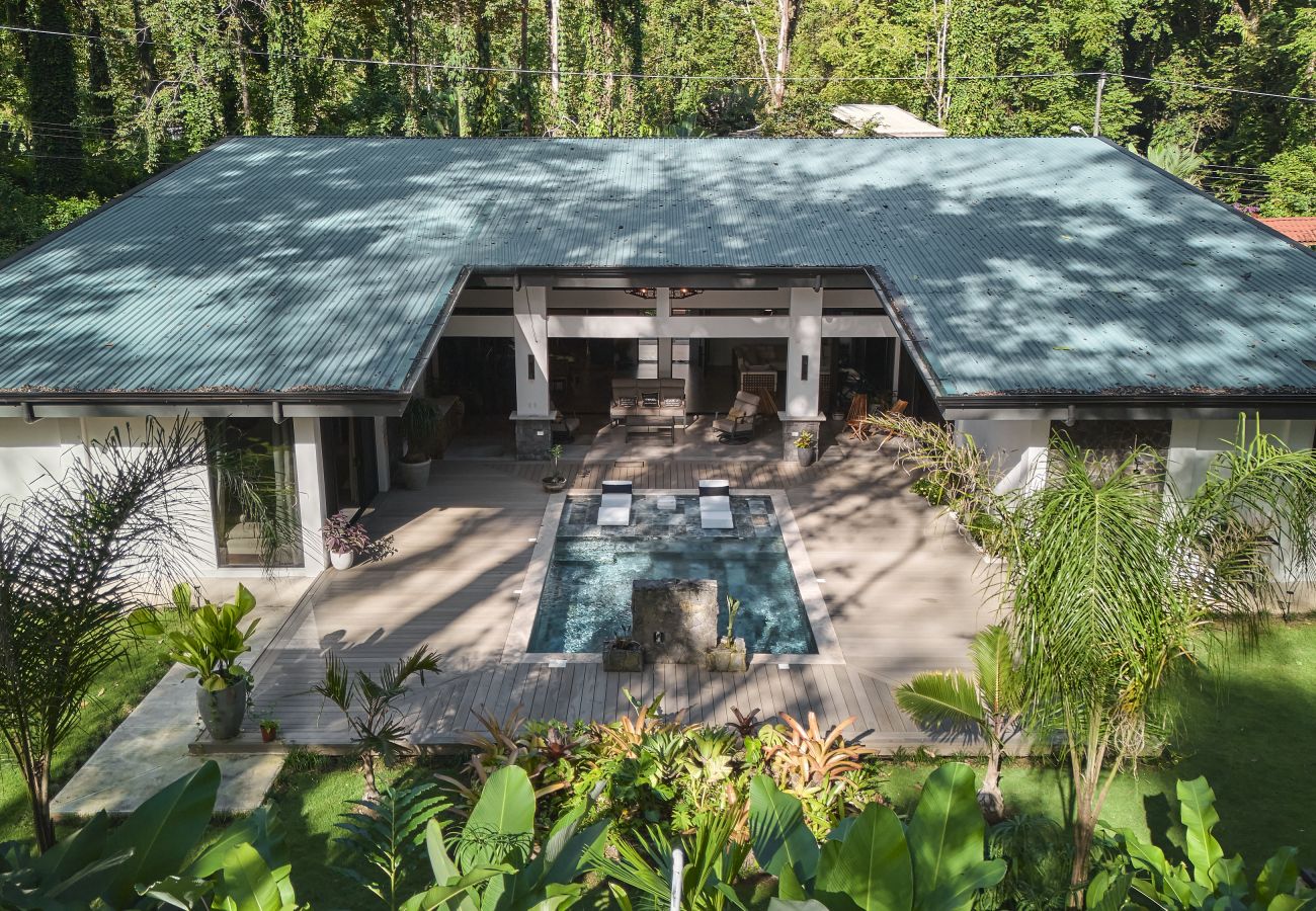 House in Playa Chiquita - Casa Chela | Breathtaking oasis - 4BR w/AC & Pool