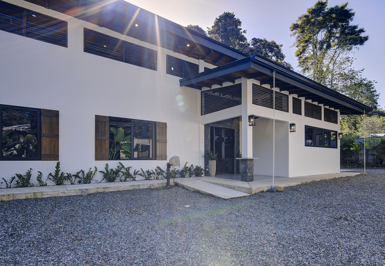 House in Playa Chiquita - Casa Chela | Breathtaking oasis - 4BR w/AC & Pool