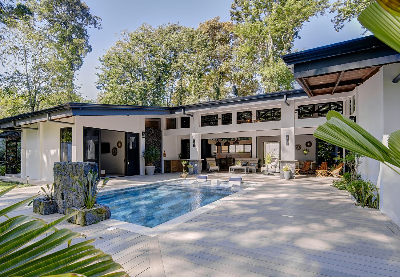 House in Playa Chiquita - Casa Chela | Breathtaking oasis - 4BR w/AC & Pool