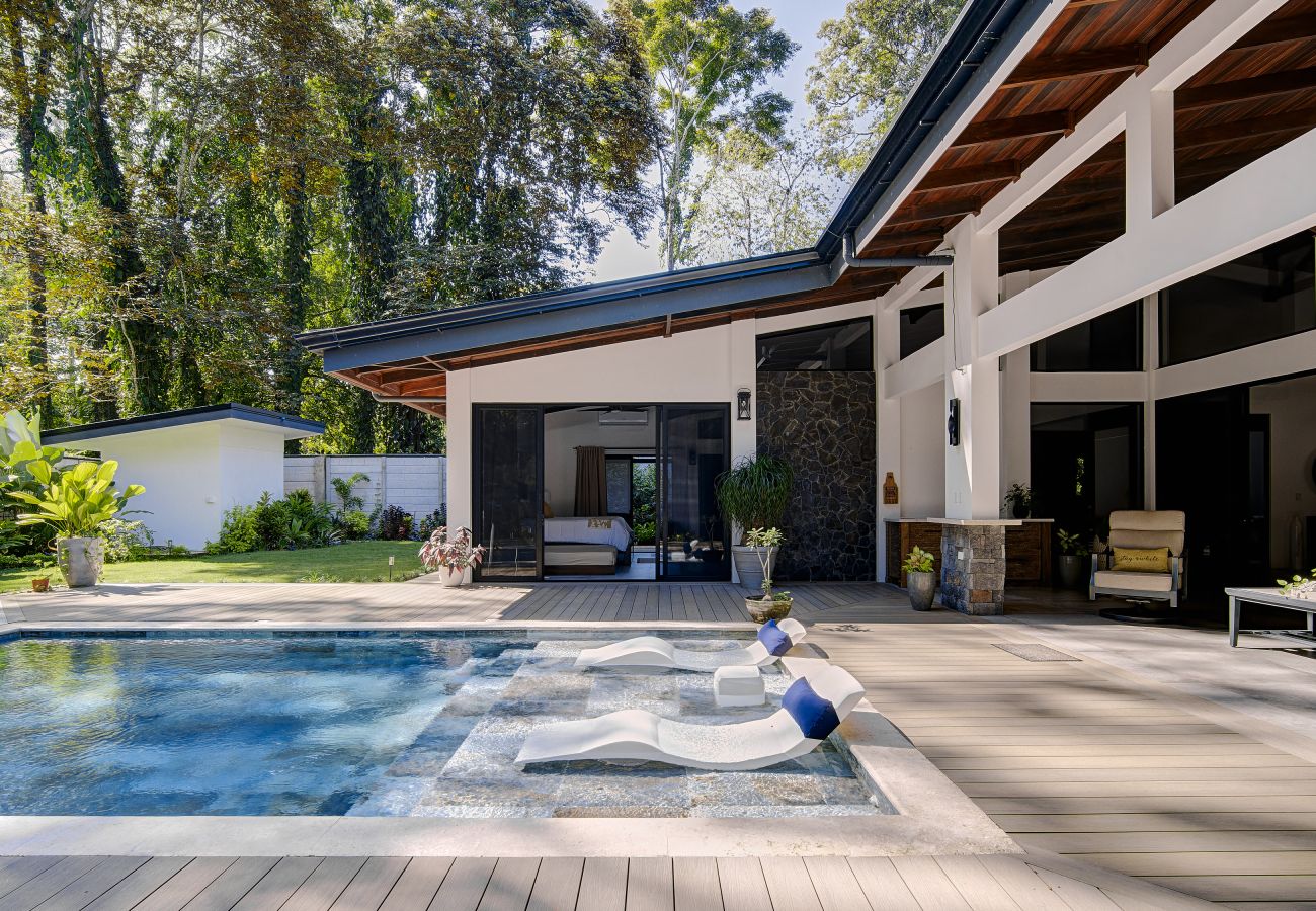 House in Playa Chiquita - Casa Chela | Breathtaking oasis - 4BR w/AC & Pool