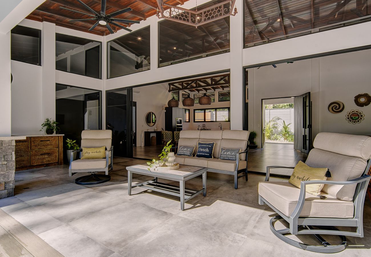 House in Playa Chiquita - Casa Chela | Breathtaking oasis - 4BR w/AC & Pool