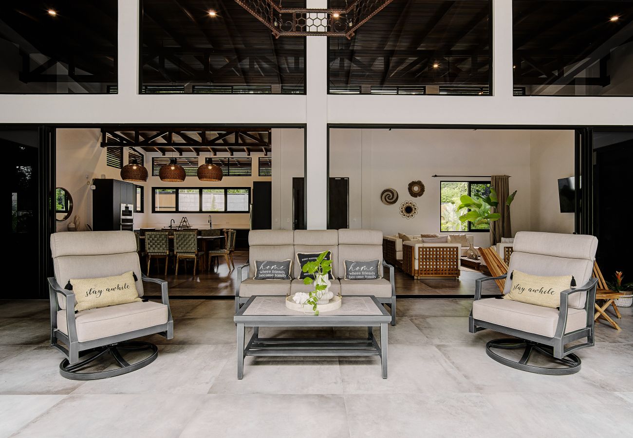 House in Playa Chiquita - Casa Chela | Breathtaking oasis - 4BR w/AC & Pool