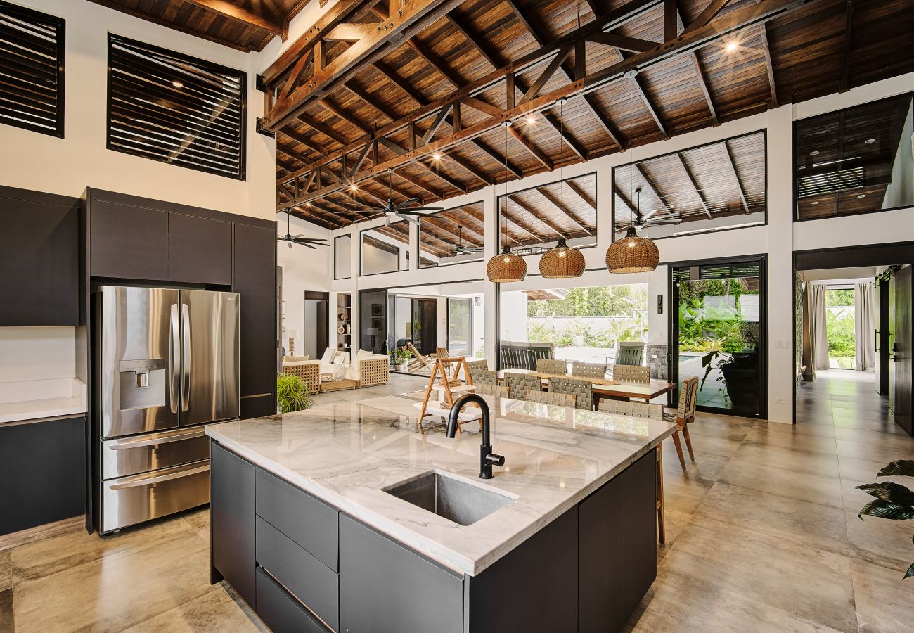 House in Playa Chiquita - Casa Chela | Breathtaking oasis - 4BR w/AC & Pool