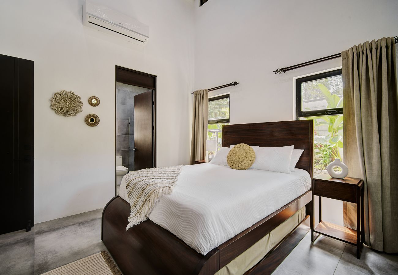 House in Playa Chiquita - Casa Chela | Breathtaking oasis - 4BR w/AC & Pool