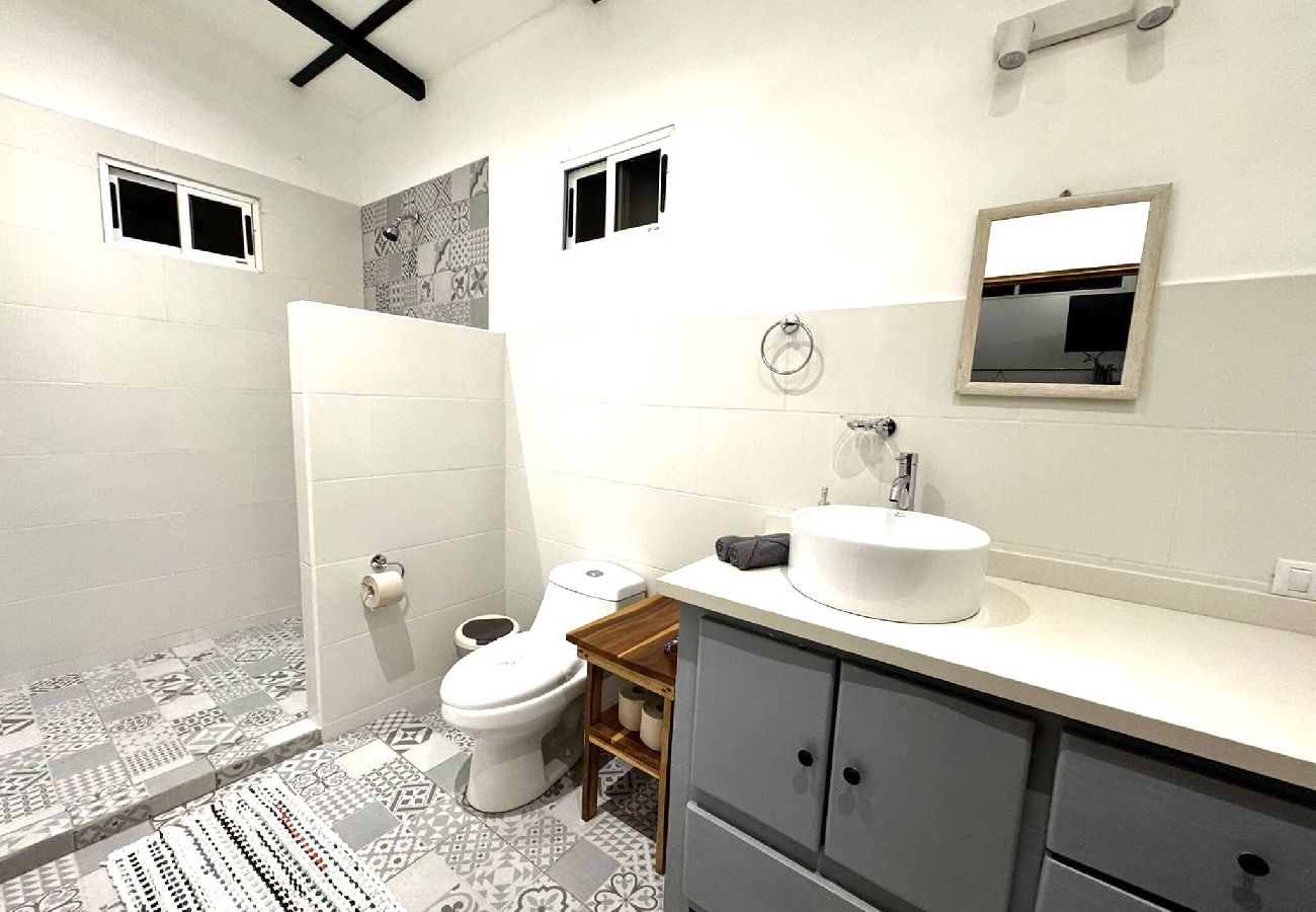 Apartment in Playa Chiquita - Casita Azul | Cute studio for couples - AC & pool 