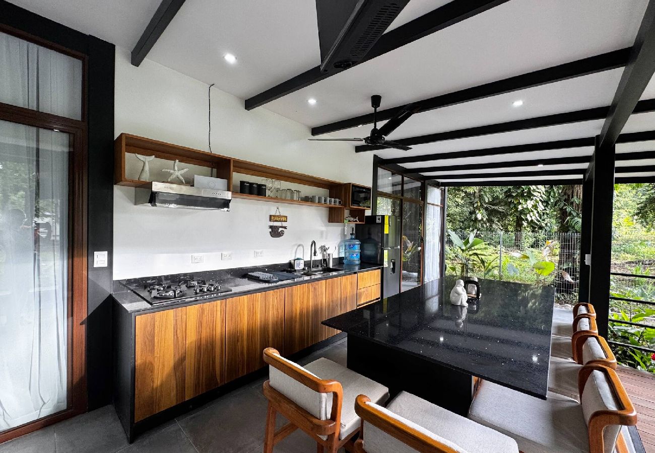 House in Puerto Viejo - Sharka House - Brand new gorgeous 2BR w/pool & AC 