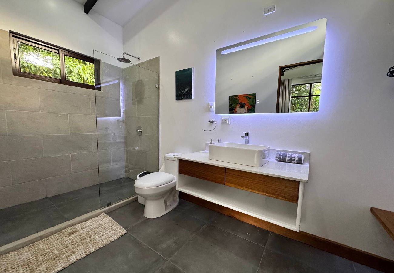 House in Puerto Viejo - Sharka House - Brand new gorgeous 2BR w/pool & AC 