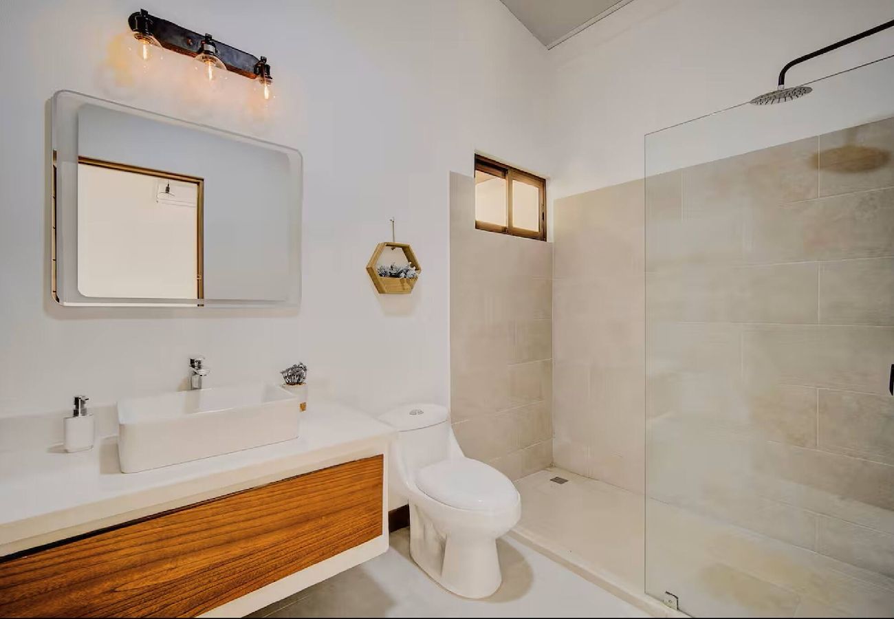 House in Puerto Viejo - UPA House | 3BR - A/C, Pool & Close to beaches 