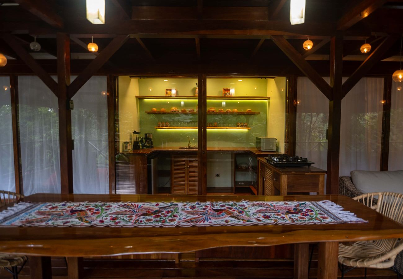 Villa in Cocles - Colibrí Secluded Villa w/pool in Cocles