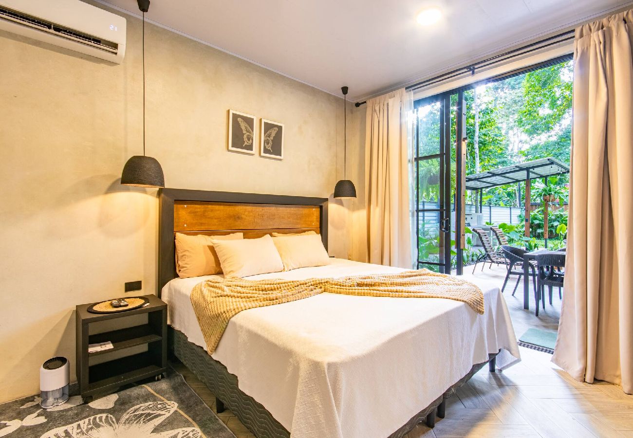 House in Hone Creek - Casa Sura | Between the jungle the sea w/AC & pool 