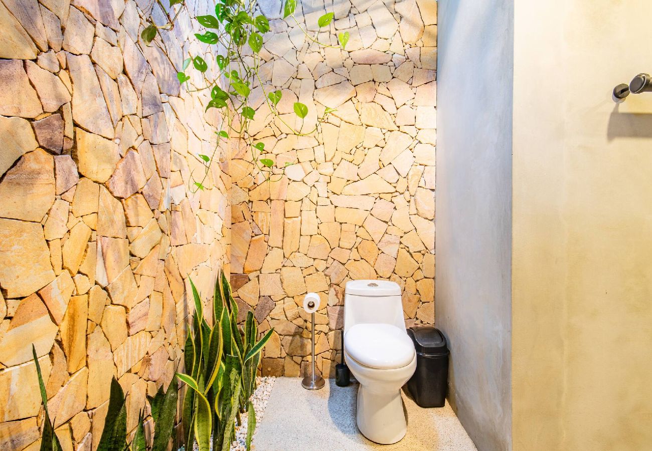House in Hone Creek - Casa Sura | Between the jungle the sea w/AC & pool 